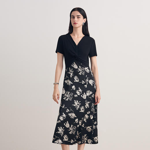 EITIE爱特爱法式优雅气质印花V领修身显瘦连衣裙2026夏新款8607314 商品图5