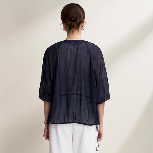 EITIE爱特爱亮丝欧根纱显瘦领口钉珠轻薄显瘦开衫外套2026夏新款B2603204 商品图4