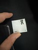 现货 昂跑on的小薄绒春款运动拉链上衣. 专柜1000+ 商品缩略图3