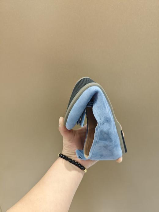 【绒面羊皮】西村名物2026年春季新款舒适平底软底软面流苏饰扣浅口单鞋豆豆鞋X26AE17011 商品图4