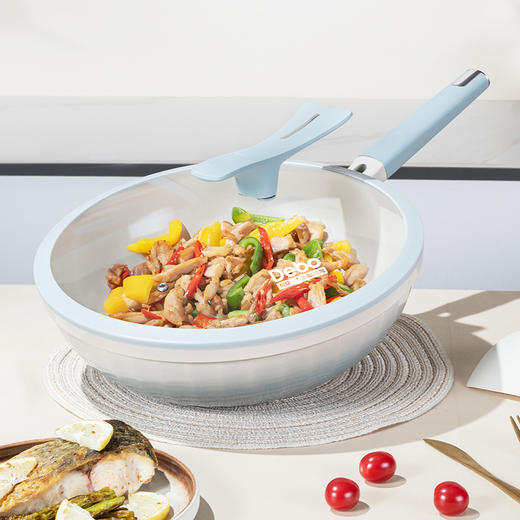 Debo德铂-埃菲尔炒锅 天然有“钛”不粘（配玻璃锅盖、硅胶铲） 商品图7