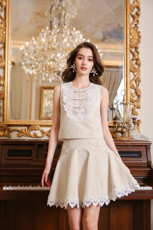 波浪浮雕花边杏色半裙 商品图0