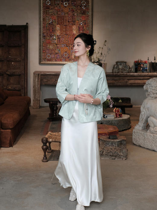 盛唐婧 |真丝花罗V领小外套 商品图2