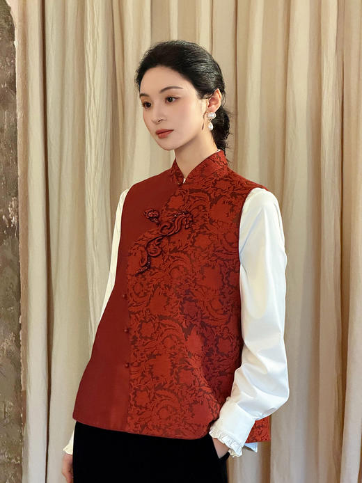 廷前观棠 | 希骥红色小马马甲 商品图0