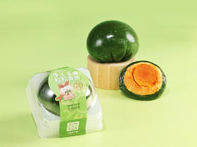 手工蛋黄松松青团