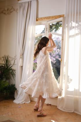 杏色光影立体繁花蕾丝宽松连衣裙