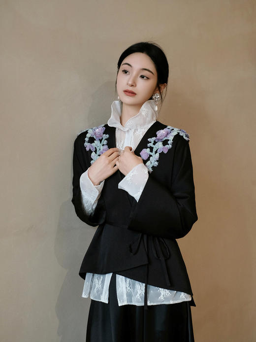 廷前观棠 | 紫微墨黑交襟外套 商品图0