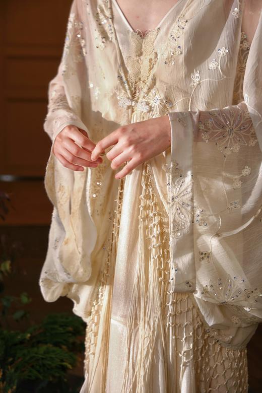 步步生莲乔其纱刺绣钉珠流苏外搭 商品图3