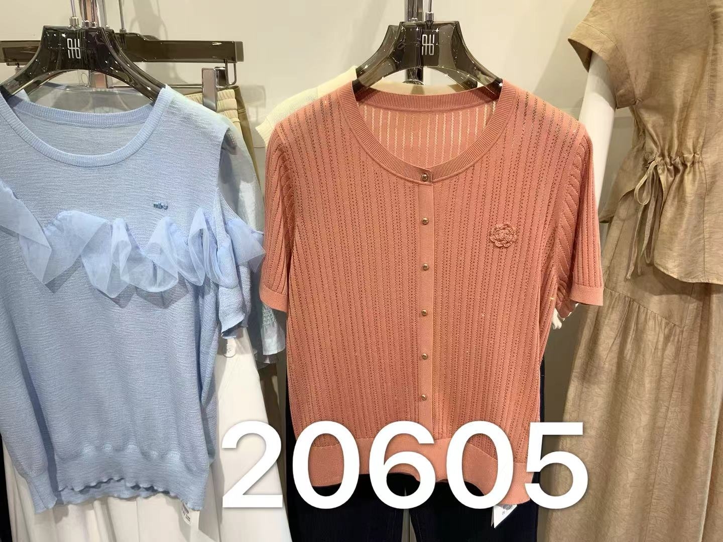 女装26春夏新品圆领天丝袖扣短袖2290-20605