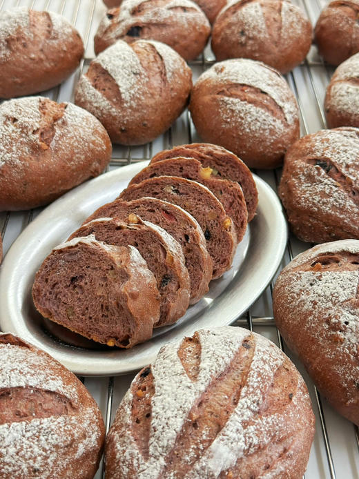 桑葚坚果软欧，季节限定 商品图2