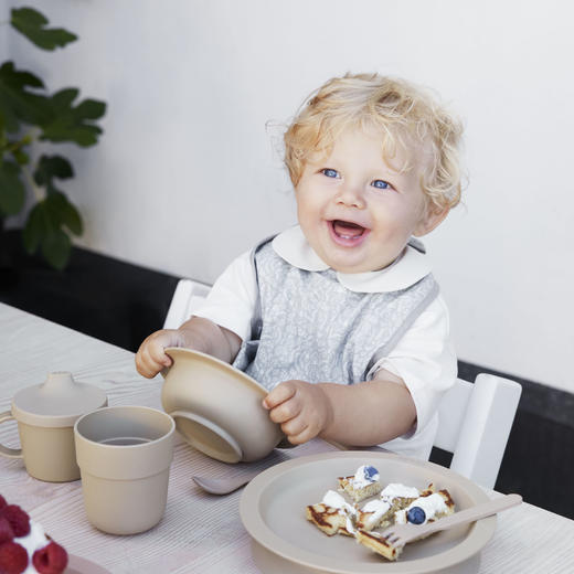 Elodie瑞典25新品宝宝吃饭围兜辅食期自主进食围兜防水前置口袋 商品图3