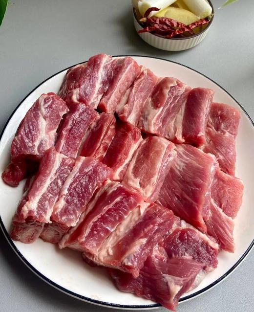 【周三到】新鲜黑猪现杀仔排1.8-2.0斤 🥩🥩超级好吃的仔排！ 🥩香到舔盘🤭，真的巨巨巨好吃🤩！ ❤️🔥沂蒙山新鲜纯仔排，绝对满足你的味蕾！🐷 商品图4