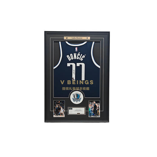 收藏系列 东契奇 独行侠队77号深蓝色球迷版 亲笔签名球衣 商品图0