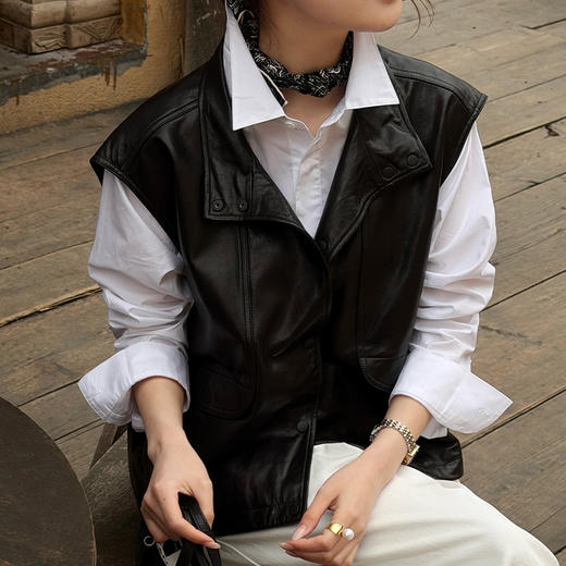 【预售7天】良木礼立领羊皮马甲（Q2582114） 商品图4