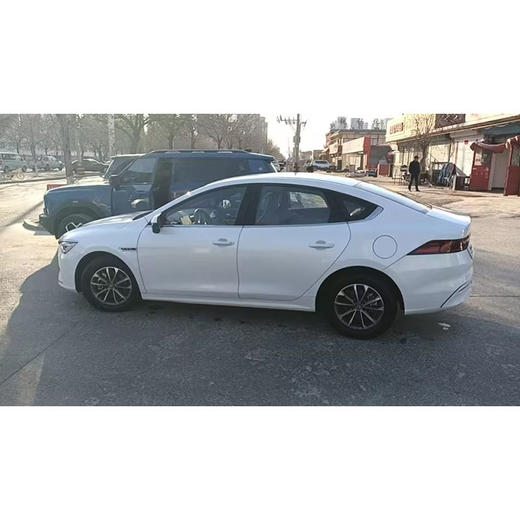比亚迪 秦L DM-i 120KM超越型【长租-北京】 商品图2