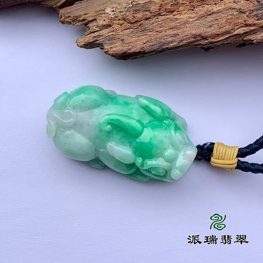 派瑞翡翠 翡翠挂件 糯种 绿色 商品图3