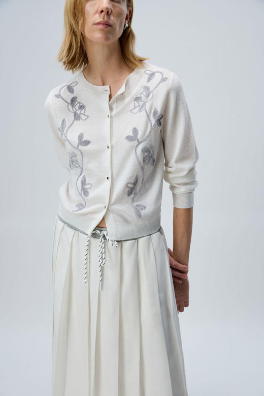 立体绣花开衫 商品图1