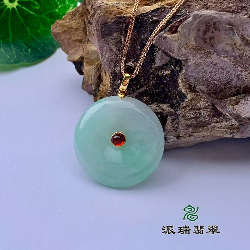 派瑞翡翠 18k金翡翠吊坠 糯种 绿色
