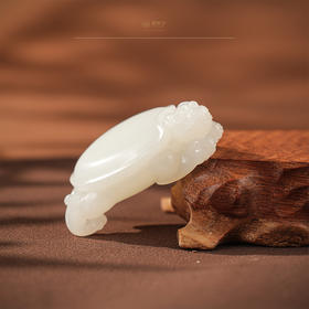 「玄玑承禄」羊脂白玉玄武把件