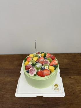 缤纷水果开心果奶油蛋糕