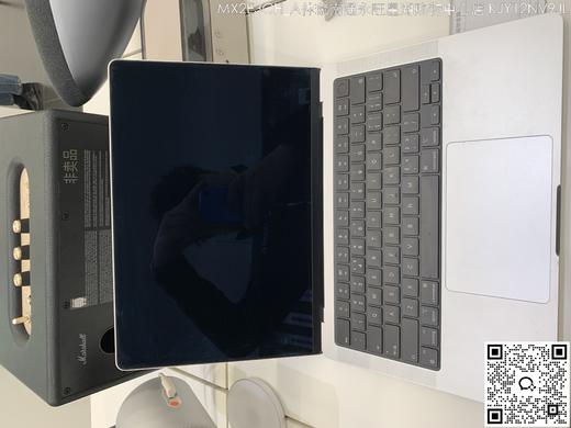 【门店样品】2️⃣14 英寸 MacBook Pro: Apple M4 Pro 芯片店铺同步在售，库存更新可能不及时看中直接扫码联系店内销售。 商品图7