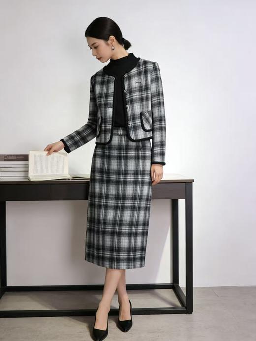 418良粉节|2026 活动爆款 活动爆款～【自营】衣周期～（三件套）Q81小香风格子外套➕打底衫➕半身裙三件套套装-喜出 商品图1