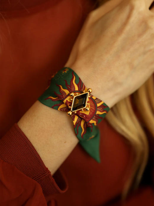 订购8周到｜AN-NEE-Circus Olive-星象图腾 4cm 丝巾手镯［法国设计师］ 商品图2