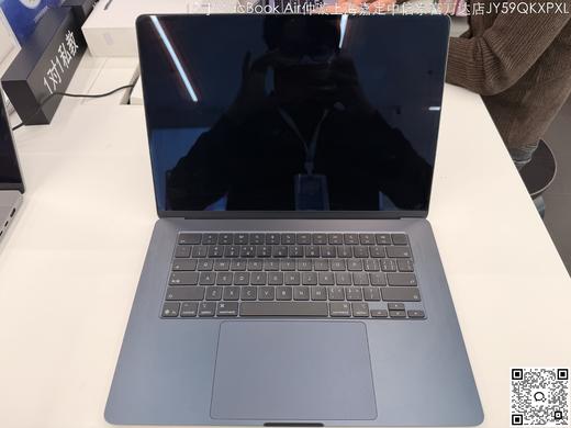 【门店样品】1️⃣号15 英寸 MacBook Air Apple M4芯片店铺同步在售，库存更新可能不及时看中直接扫码联系店内销售。 商品图0