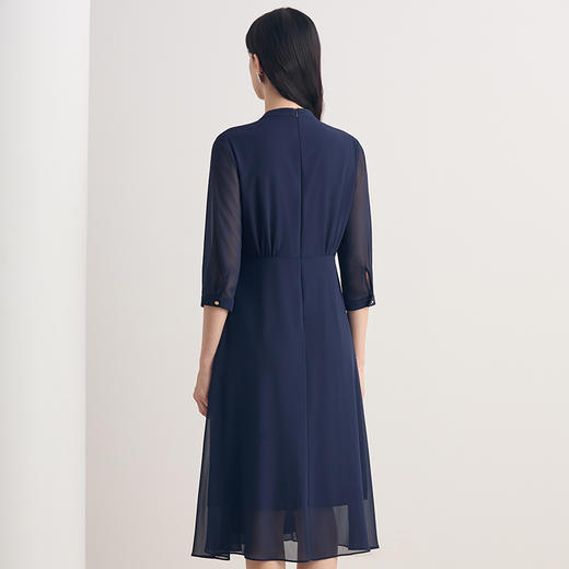 EITIE爱特爱2026夏季新款法式优雅褶皱网纱深蓝色收腰连衣裙8607308 商品图4
