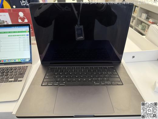 【门店样品】1️⃣14 英寸 MacBook Pro: Apple M4 Pro 芯片店铺同步在售，库存更新可能不及时看中直接扫码联系店内销售。 商品图4