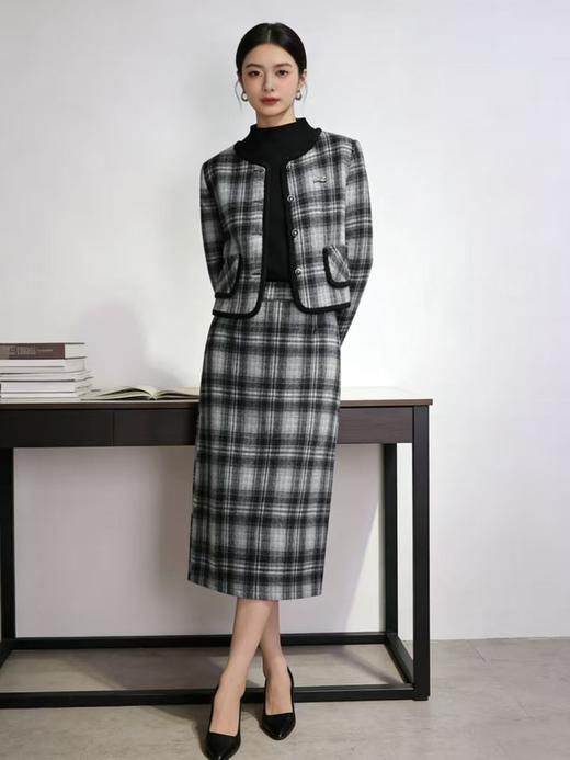 418良粉节|2026 活动爆款 活动爆款～【自营】衣周期～（三件套）Q81小香风格子外套➕打底衫➕半身裙三件套套装-喜出 商品图2