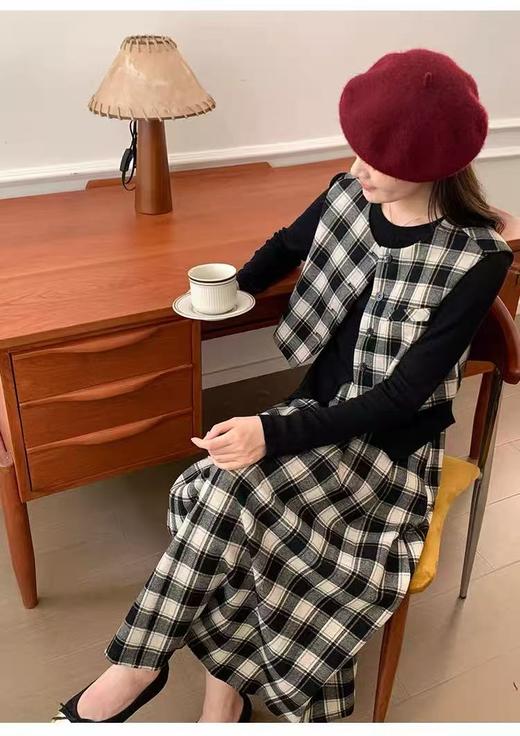 418良粉节|2026 活动爆款 活动爆款～【自营】衣周期～（三件套）Q95格子马甲➕长袖T恤➕格子半身裙套装-喜出 商品图1