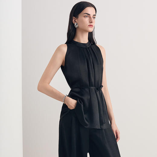 EITIE爱特爱优雅精致缎面百搭系带收腰显瘦无袖上衣2026夏新款8613303 商品图4