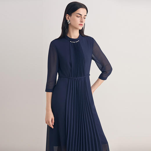 EITIE爱特爱2026夏季新款法式优雅褶皱网纱深蓝色收腰连衣裙8607308 商品图5