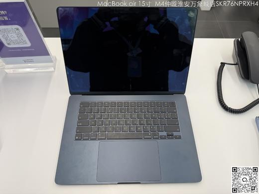 【门店样品】1️⃣14 英寸 MacBook Pro: Apple M4 Pro 芯片店铺同步在售，库存更新可能不及时看中直接扫码联系店内销售。 商品图3