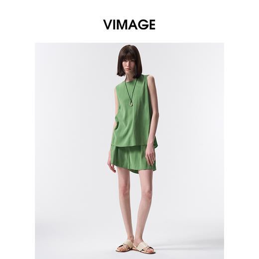 VIMAGE纬漫纪莫代尔舒适休闲百搭显瘦直筒简约森林绿短裤2026夏季新款V2505220 商品图1