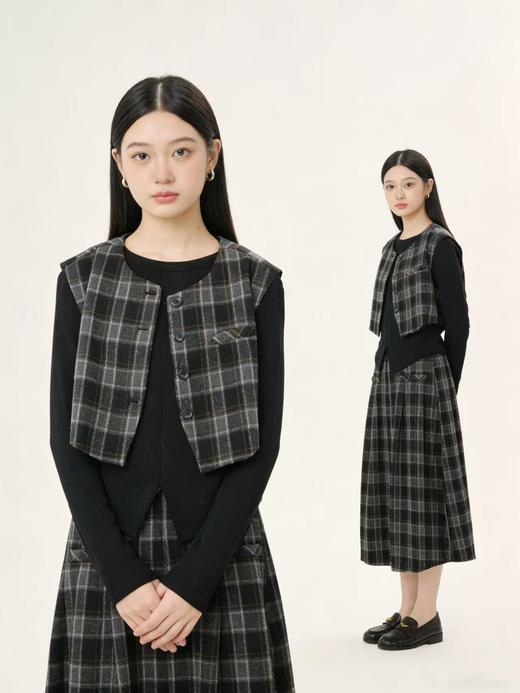 418良粉节|2026 活动爆款 活动爆款～【自营】衣周期～（三件套）Q95格子马甲➕长袖T恤➕格子半身裙套装-喜出 商品图4