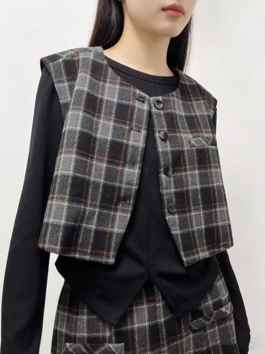 418良粉节|2026 活动爆款 活动爆款～【自营】衣周期～（三件套）Q95格子马甲➕长袖T恤➕格子半身裙套装-喜出 商品图7