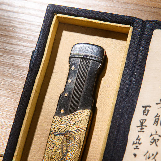 清代康熙“峄山桐”古墨 商品图3