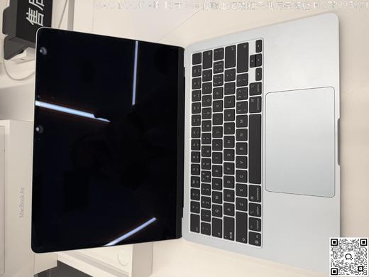 【门店样品】1️⃣13 英寸 MacBook Air Apple M4店铺同步在售，库存更新可能不及时看中直接扫码联系店内销售。 商品图6