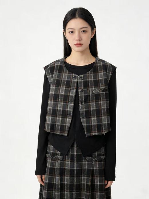 418良粉节|2026 活动爆款 活动爆款～【自营】衣周期～（三件套）Q95格子马甲➕长袖T恤➕格子半身裙套装-喜出 商品图5