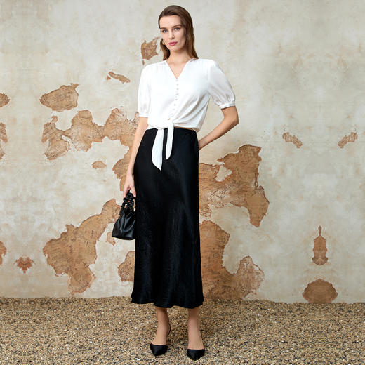 EITIE爱特爱优雅通勤开叉高腰暗纹半身裙夏季新款8206911 商品图8