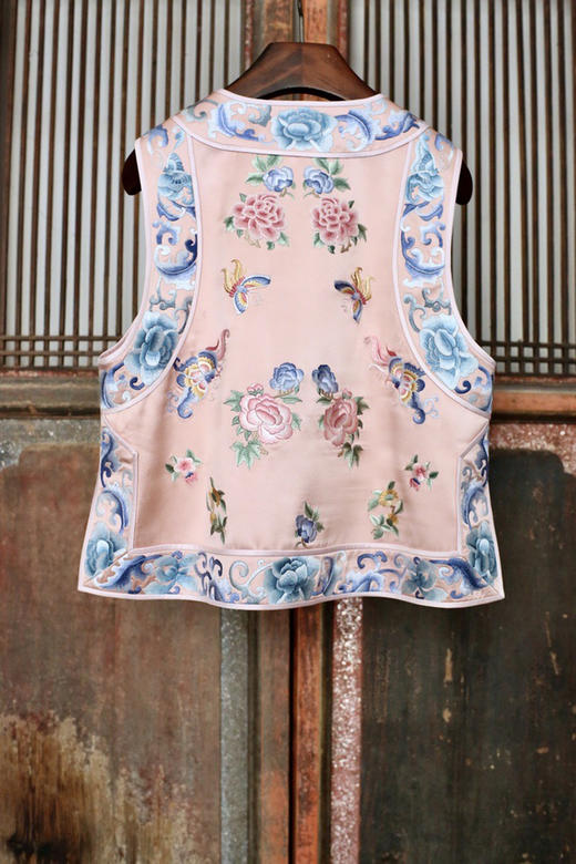 盛唐牡丹盛奢系列 | 重缎真丝手绣偏襟马甲-粉色 商品图3