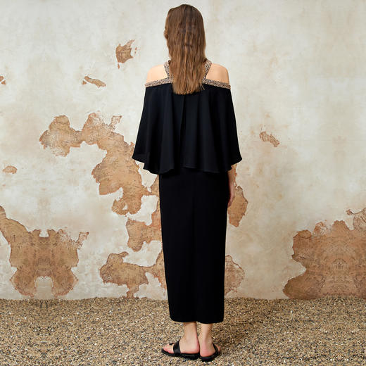 EITIE爱特爱夏季新款优雅法式精致露肩黑色礼服连衣裙8277901 商品图4