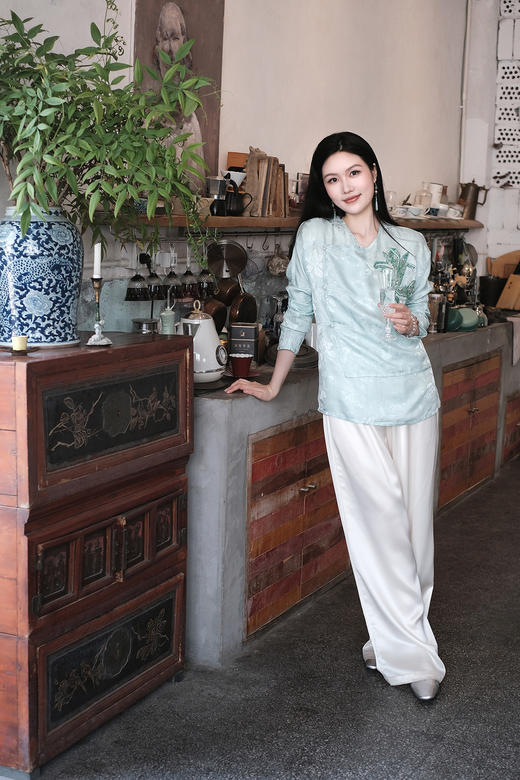 盛唐牡丹 | 真丝花罗莺歌蝶舞女上衣 商品图1