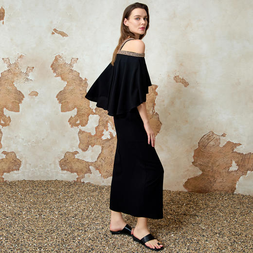 EITIE爱特爱夏季新款优雅法式精致露肩黑色礼服连衣裙8277901 商品图1