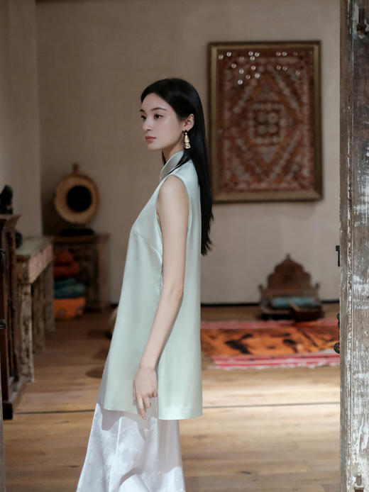 盛唐牡丹盛奢系列 | 月白重缎真丝立领手绣马甲 商品图7