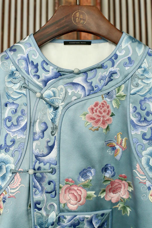 盛唐牡丹盛奢系列 | 重缎真丝手绣偏襟马甲-蓝色 商品图1