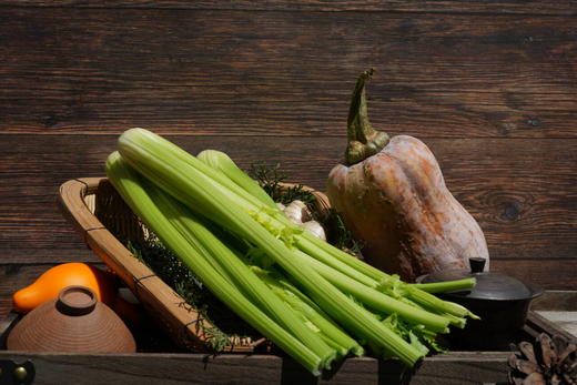 云南有机西芹2.25KG装/箱（商） 商品图4