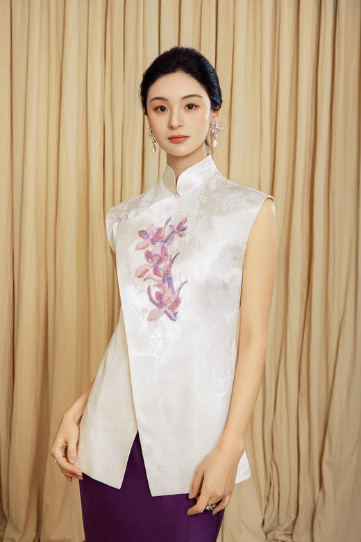 廷前观棠 | 涉江吟长款马甲 商品图0
